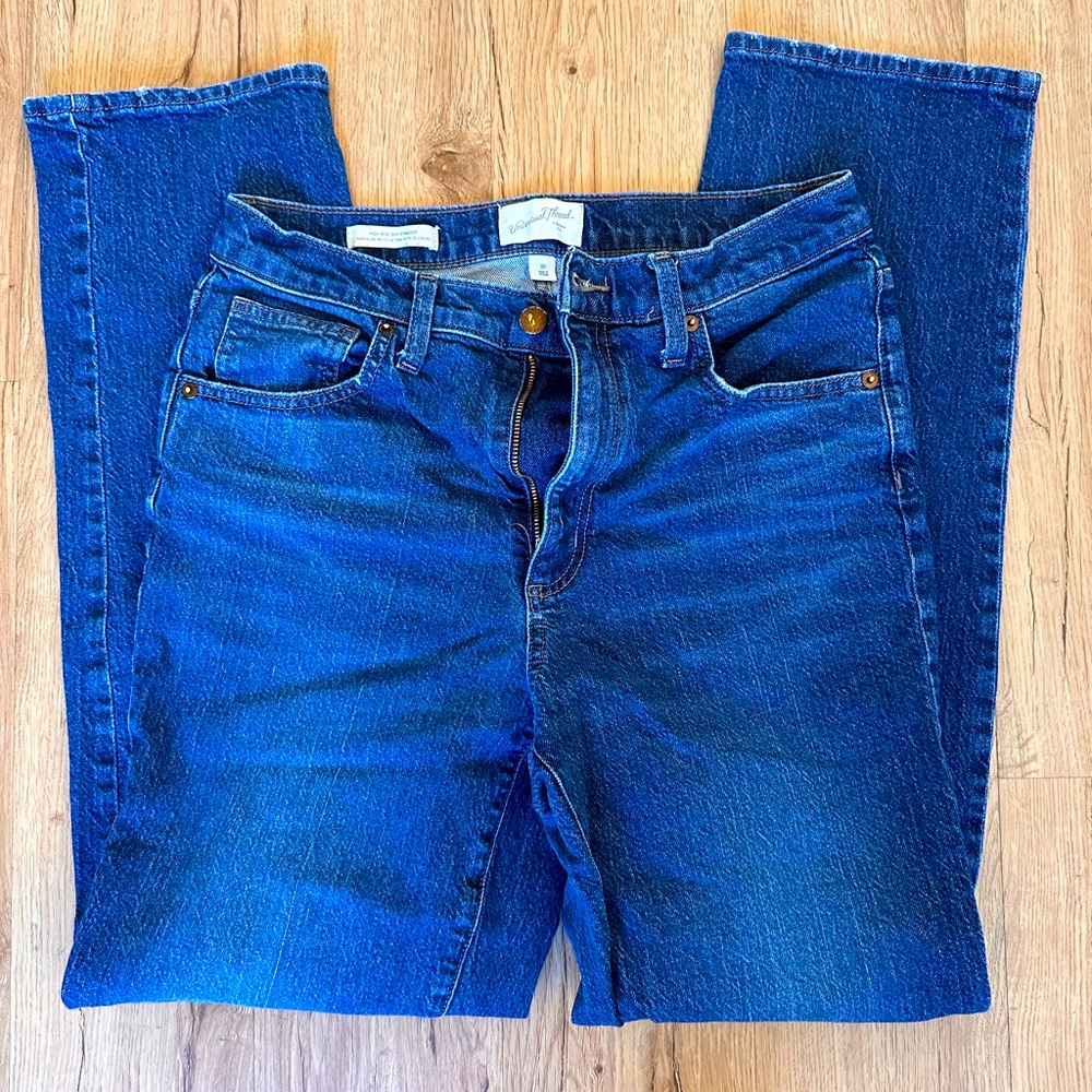Universal Theead 90s midrise straight leg, barely worn, Fair Trade certified